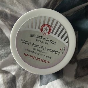 🆕 First Aid Beauty - ingrown hair pads - NIB